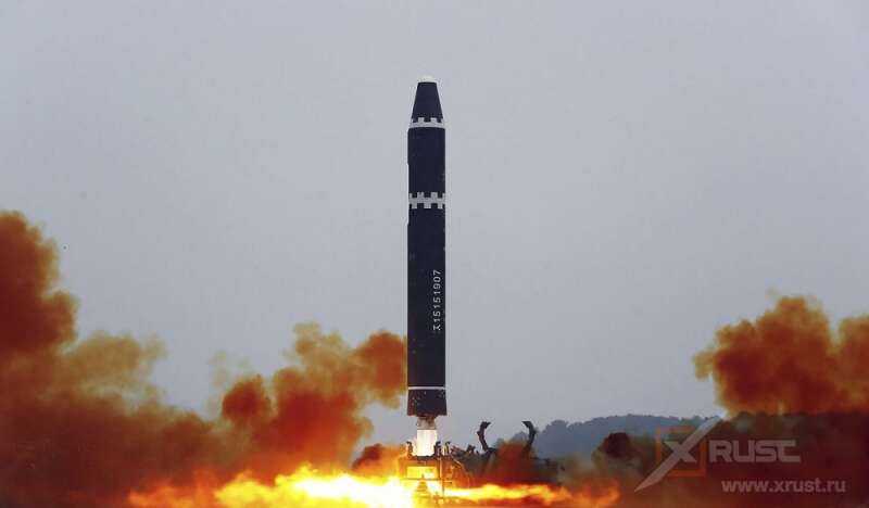 Северная Корея огрызнулась баллистической ракетой